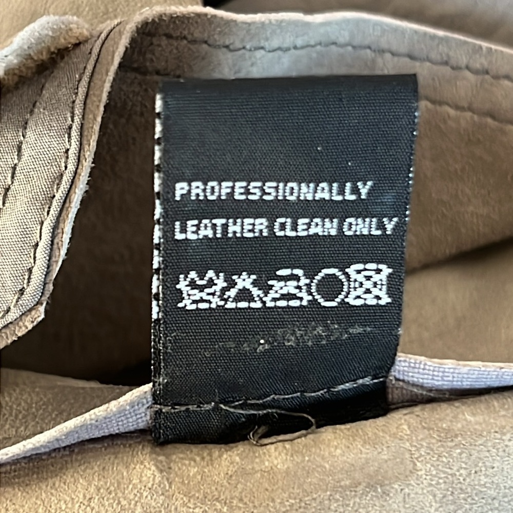 VEDA Leather Moto Biker Jacket - Picture 13 of 15